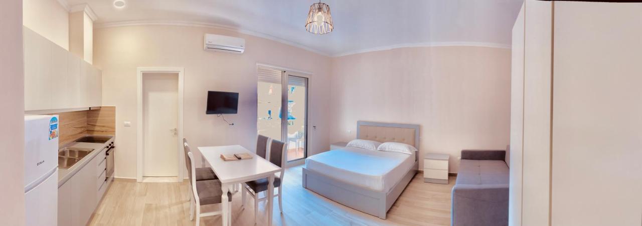Flors Apartments Durres Exterior photo