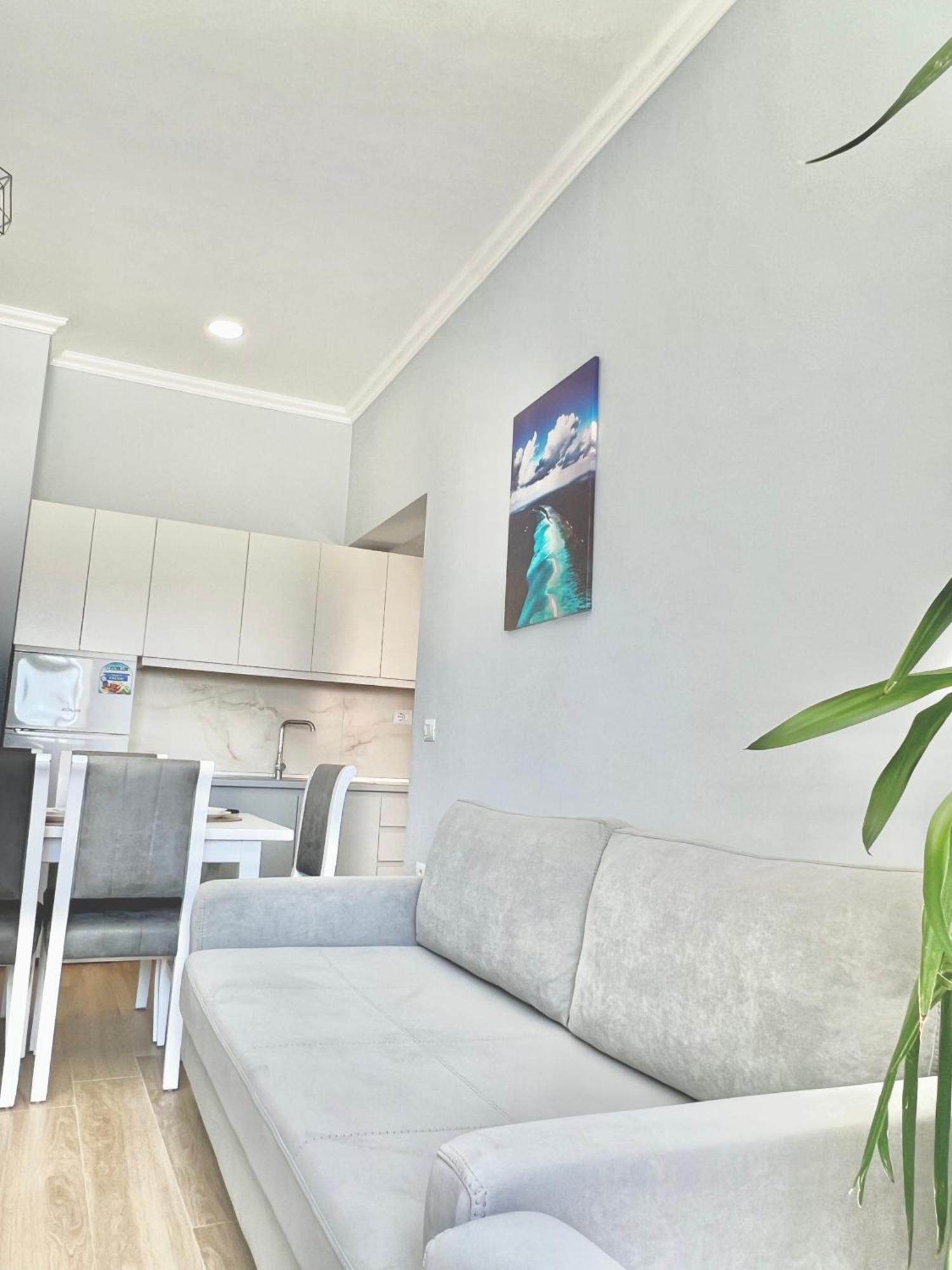 Flors Apartments Durres Exterior photo